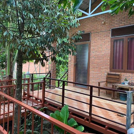 Gibbon Singing Home Stay Quan Tom Exterior photo