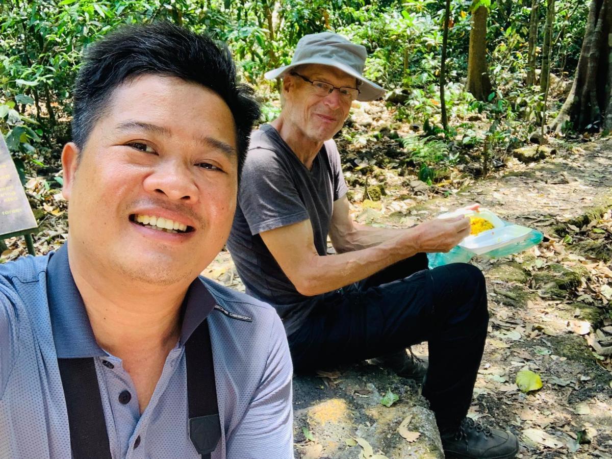 Gibbon Singing Home Stay Quan Tom Exterior photo