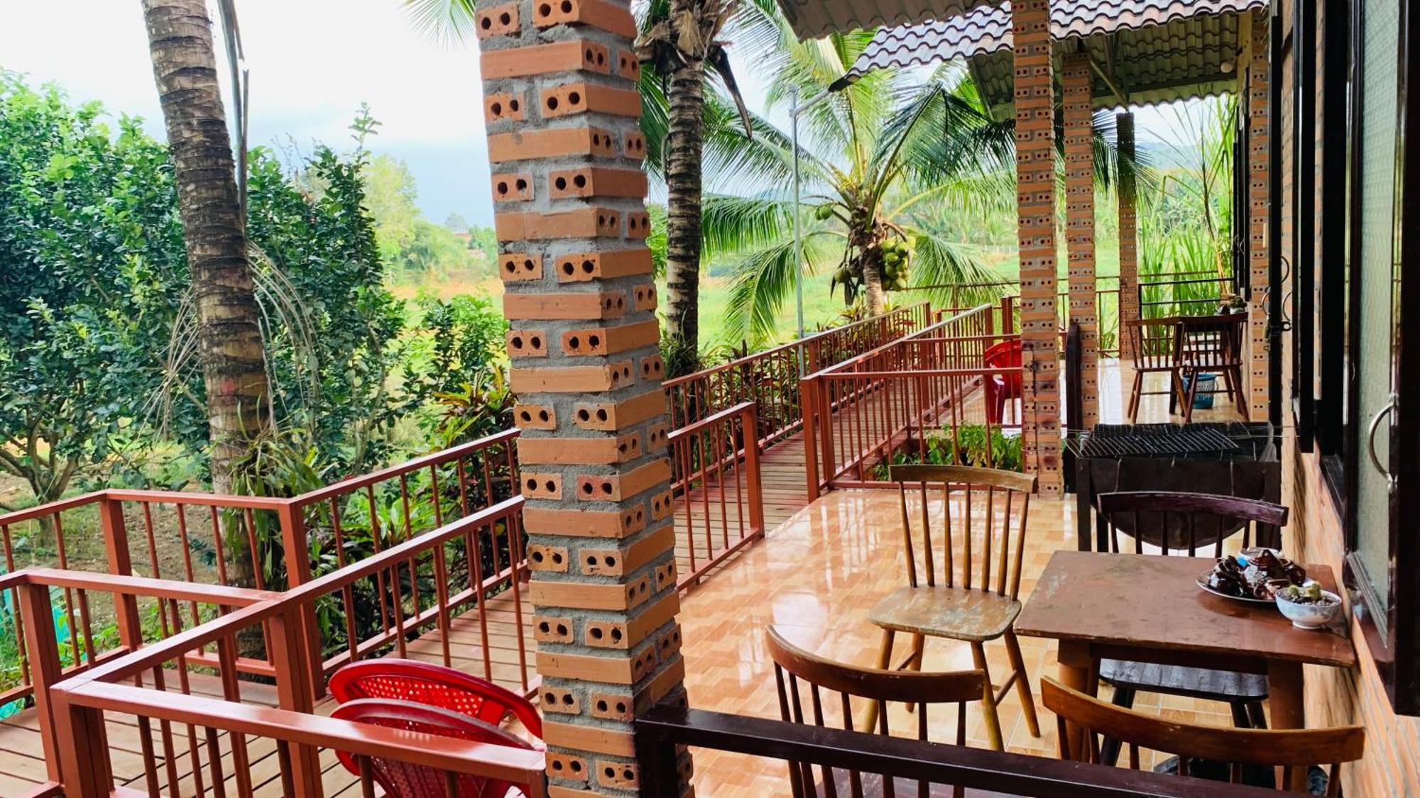 Gibbon Singing Home Stay Quan Tom Exterior photo