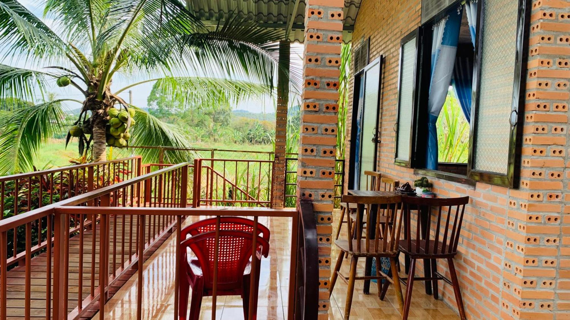 Gibbon Singing Home Stay Quan Tom Exterior photo