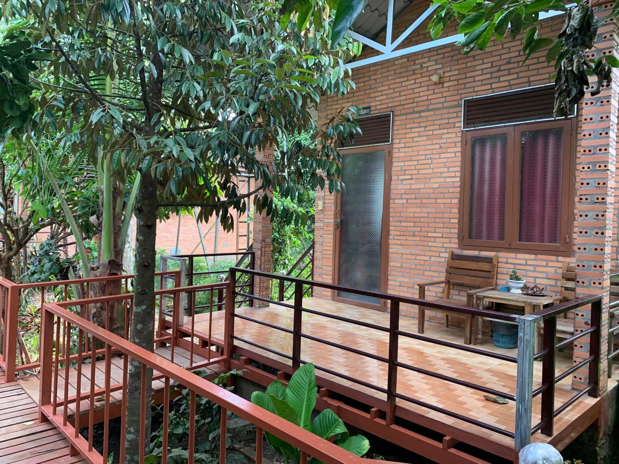 Gibbon Singing Home Stay Quan Tom Exterior photo
